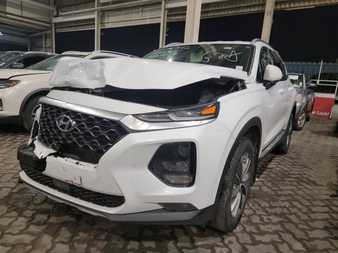 2019 HYUNDAI SANTA FE — 68255 KM — Lot 041066 — Main - Marhaba Auctions Used Cars - Image 5