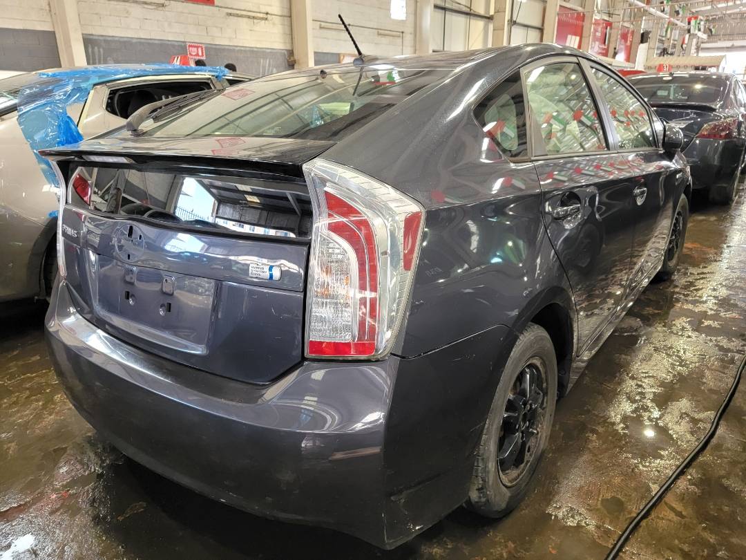 2014 TOYOTA PRIUS — 186204 Miles — Lot 35396958 - Marhaba Auctions Used Cars - Image 4