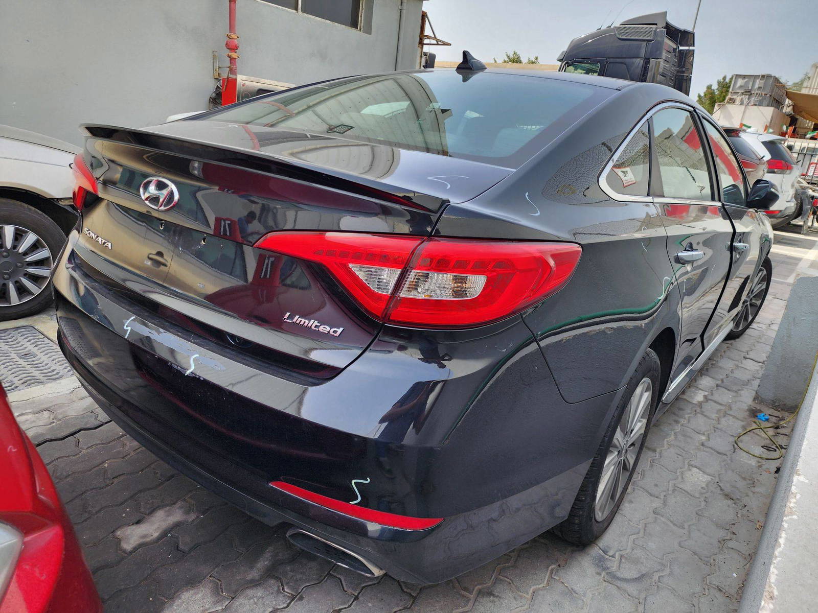2016 HYUNDAI SONATA — 189698 Miles — Lot 82121924 — Al Quoz - Marhaba Auctions Used Cars - Image 4