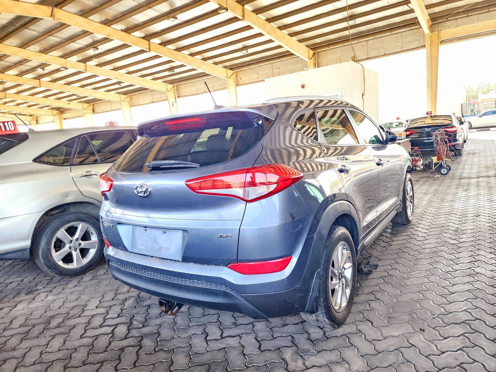 2016 HYUNDAI TUCSON — 169822 Miles — Lot U119778 — Souq - Marhaba Auctions Used Cars - Image 3