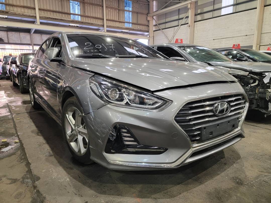 2018 HYUNDAI SONATA — 51718 KM — Lot 384899 — Main - Marhaba Auctions Used Cars - Image 4