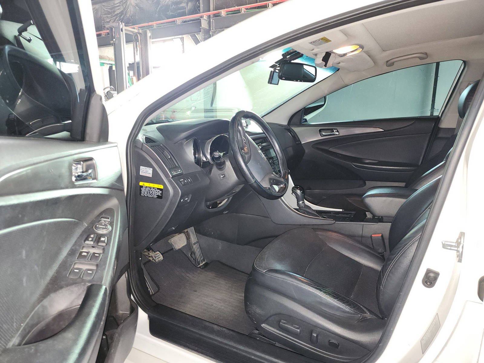 2014 HYUNDAI SONATA — 211084 KM — Lot 081468 — Main - Marhaba Auctions Used Cars - Image 11