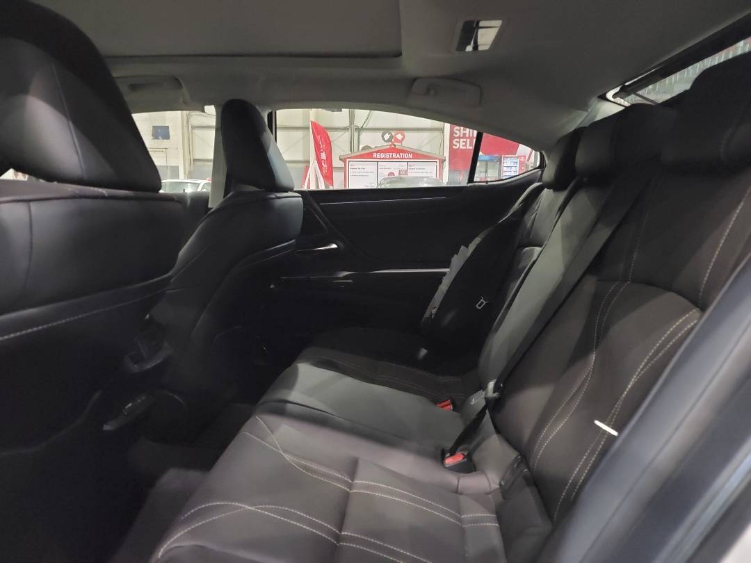 2023 LEXUS ES 350 — 3286 KM — Lot U166582 — Main - Marhaba Auctions Used Cars - Image 7