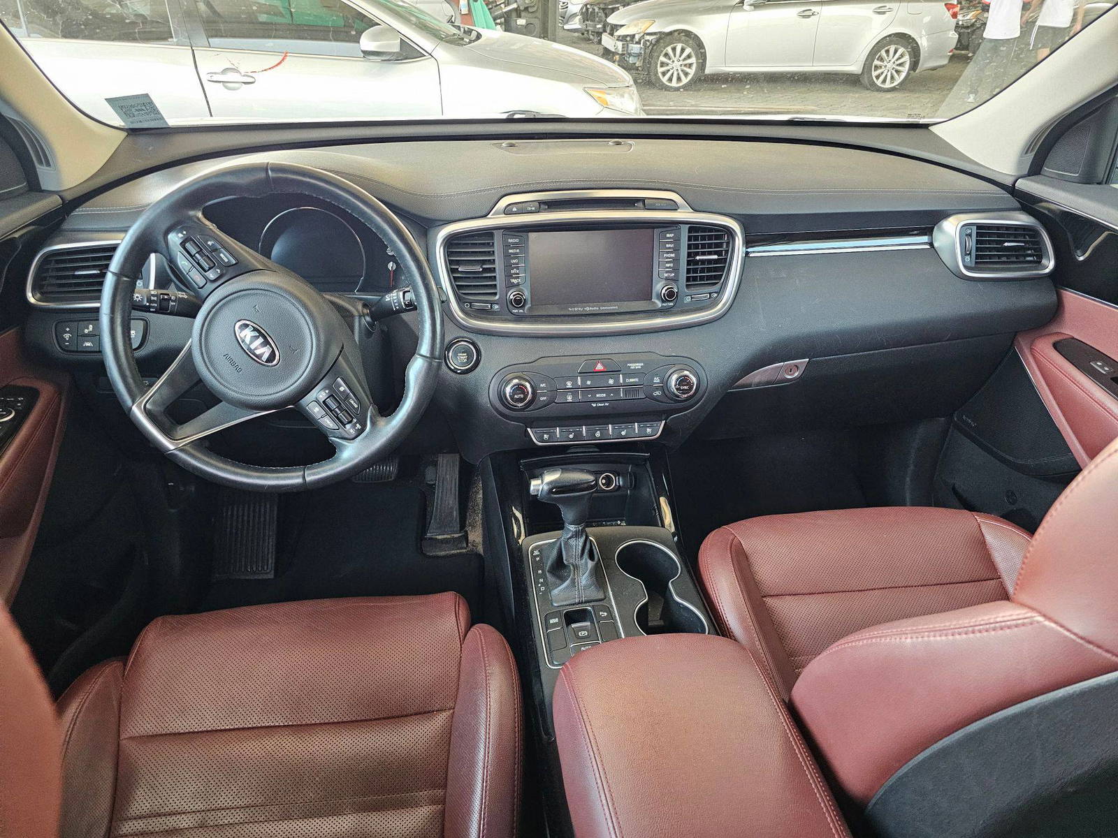 2017 KIA SORENTO — 113218 Miles — Lot G279203 — Souq - Marhaba Auctions Used Cars - Image 7