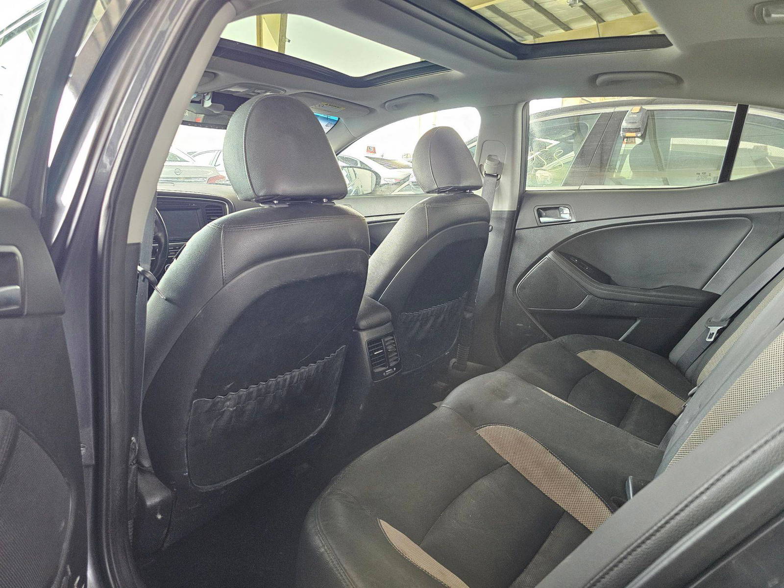 2014 KIA OPTIMA — 177099 KM — Lot 44122485 — Souq - Marhaba Auctions Used Cars - Image 6