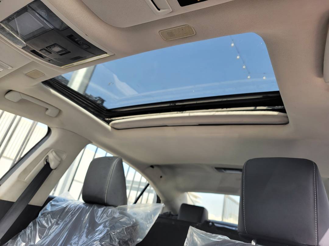 2019 LEXUS ES 300H — 41622 Miles — Lot 026625 — Main - Marhaba Auctions Used Cars - Image 9