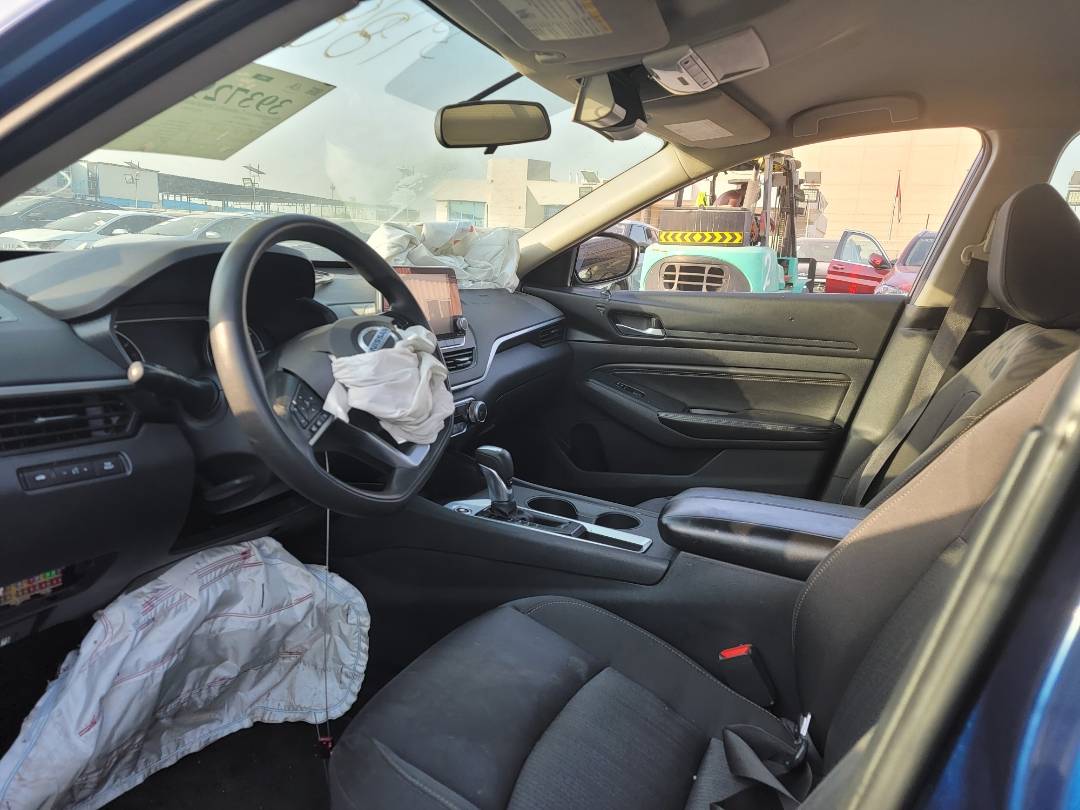 2019 NISSAN ALTIMA — 129865 Miles — Lot C188136 — Main - Marhaba Auctions Used Cars - Image 6