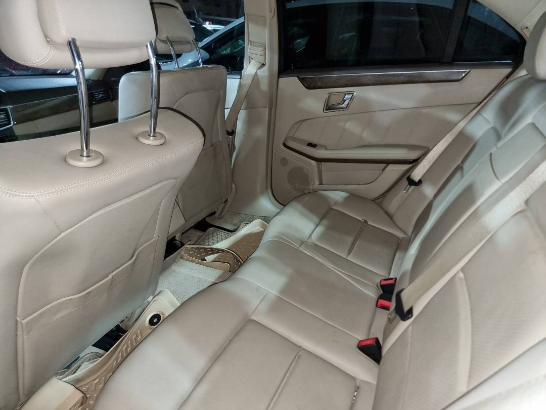 2010 MERCEDES BENZ E 350 — 145629 Miles — Lot 38654936 - Marhaba Auctions Used Cars - Image 6