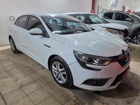 2020 RENAULT MEGAN at Marhaba Auctions