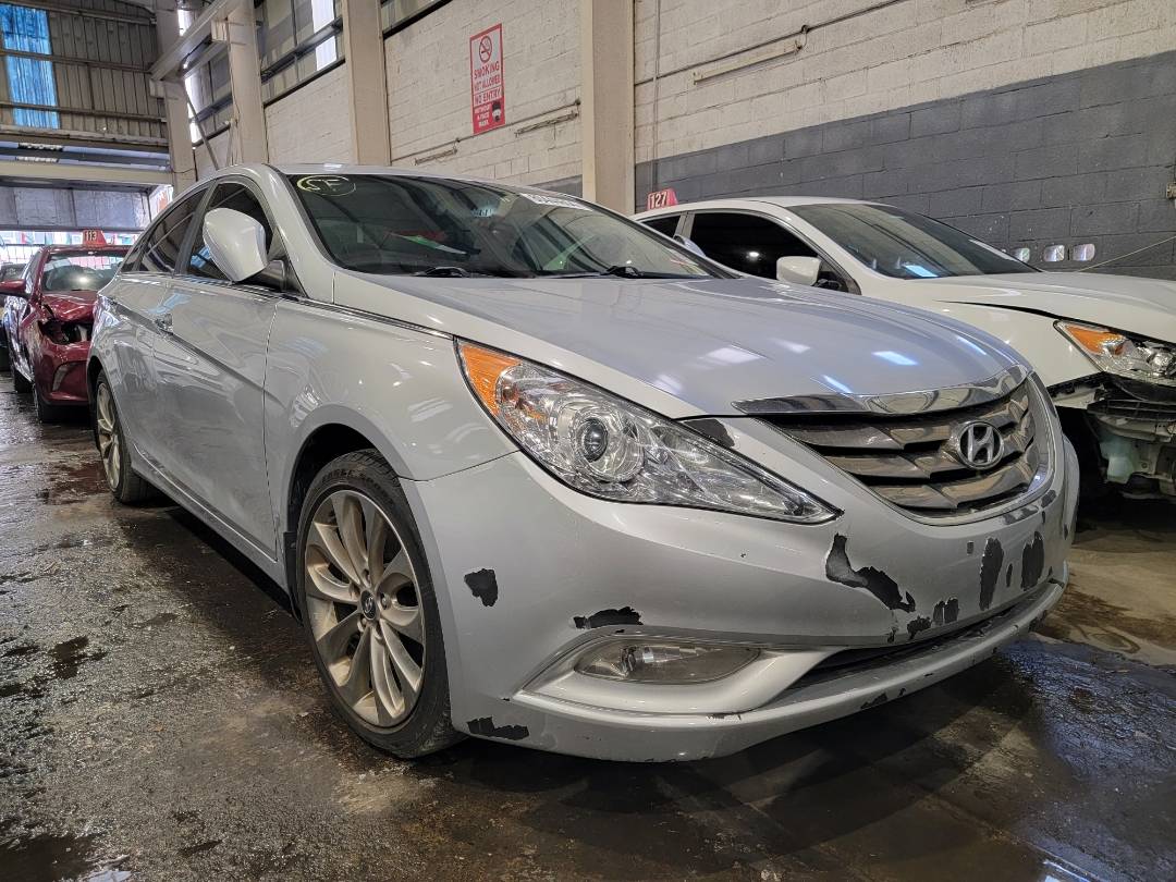 2013 HYUNDAI SONATA — 152093 Miles — Lot DH624909 — Main - Marhaba Auctions Used Cars - Image 4