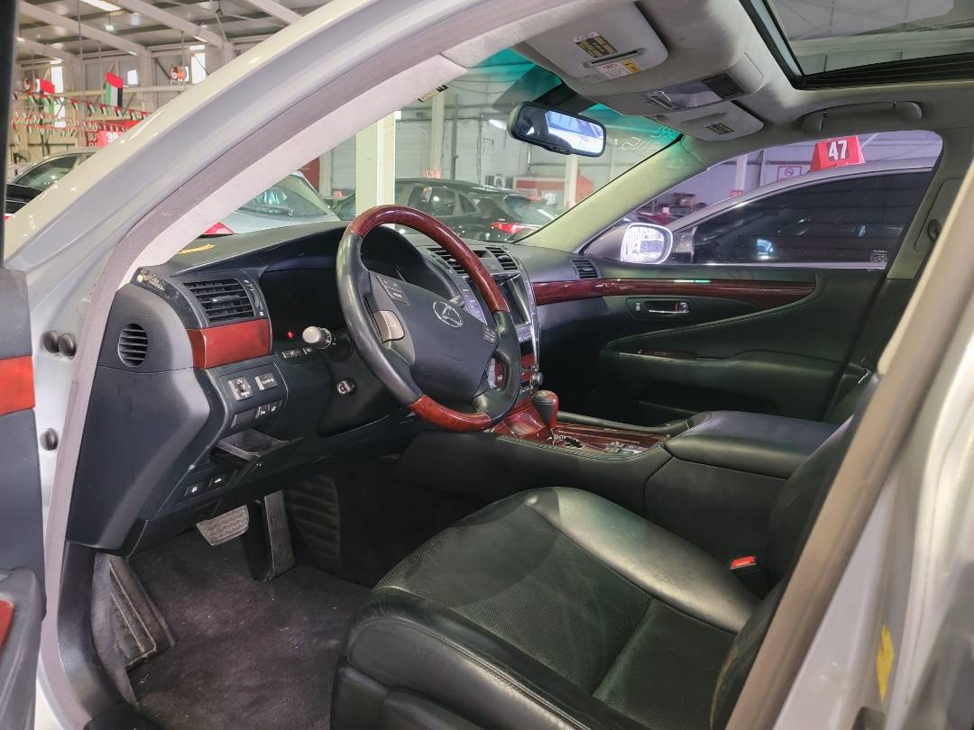 2007 LEXUS LS 460 — 305836 KM — Lot X75007391 — Main - Marhaba Auctions Used Cars - Image 6