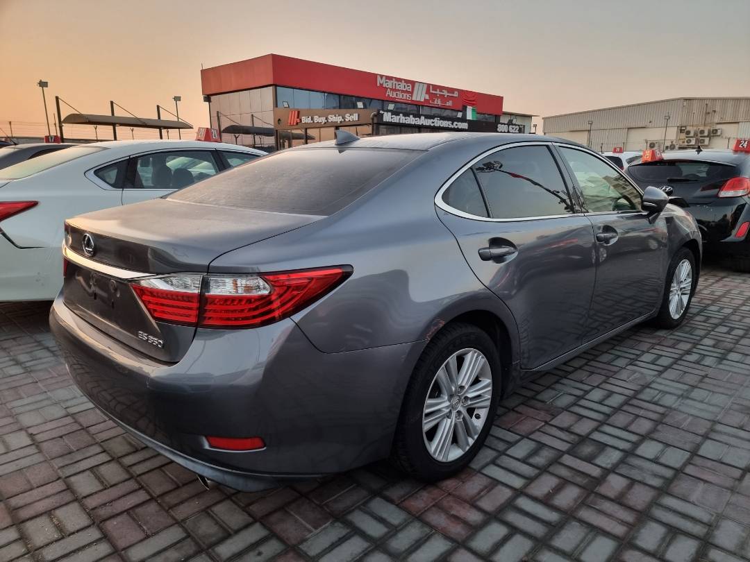 2015 LEXUS ES 350 — 130831 Miles — Lot 124587 — Ind. 12 - Marhaba Auctions Used Cars - Image 4