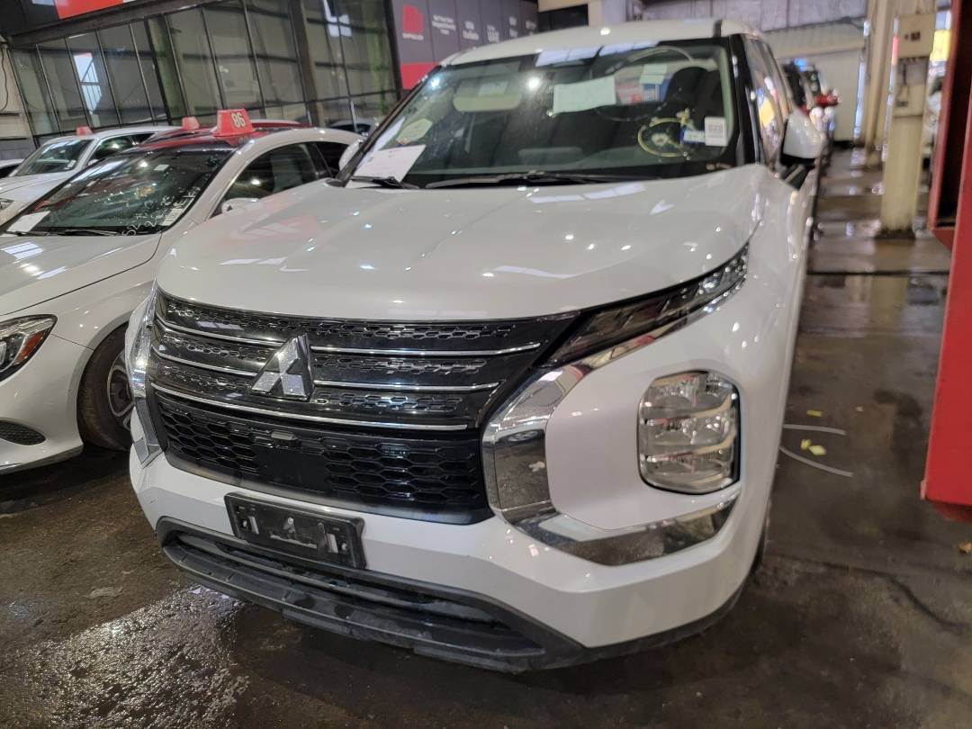 2022 MITSUBISHI OUTLANDER — 71946 Miles — Lot Z045712 — Main - Marhaba Auctions Used Cars - Image 4