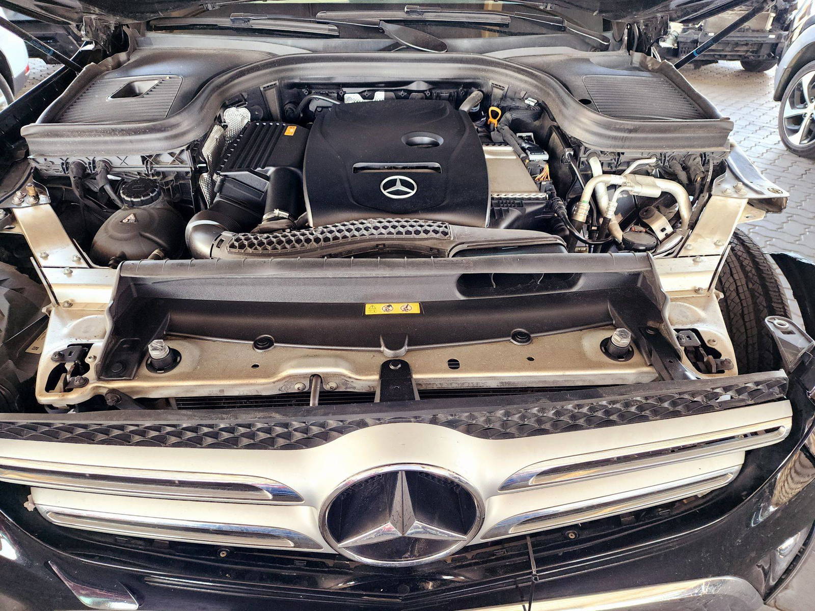 2019 MERCEDES BENZ GLC-300 — 87843 Miles — Lot 39460328 — Main - Marhaba Auctions Used Cars - Image 12