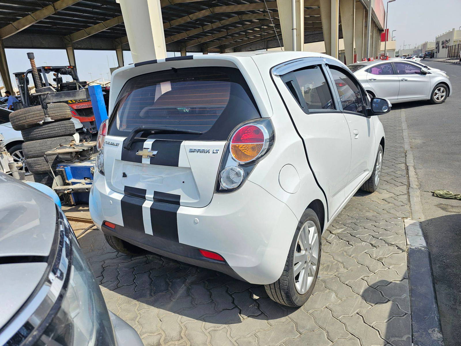 2011 CHEVROLET SPARK — 106014 KM — Lot 554977 — Souq - Marhaba Auctions Used Cars - Image 5