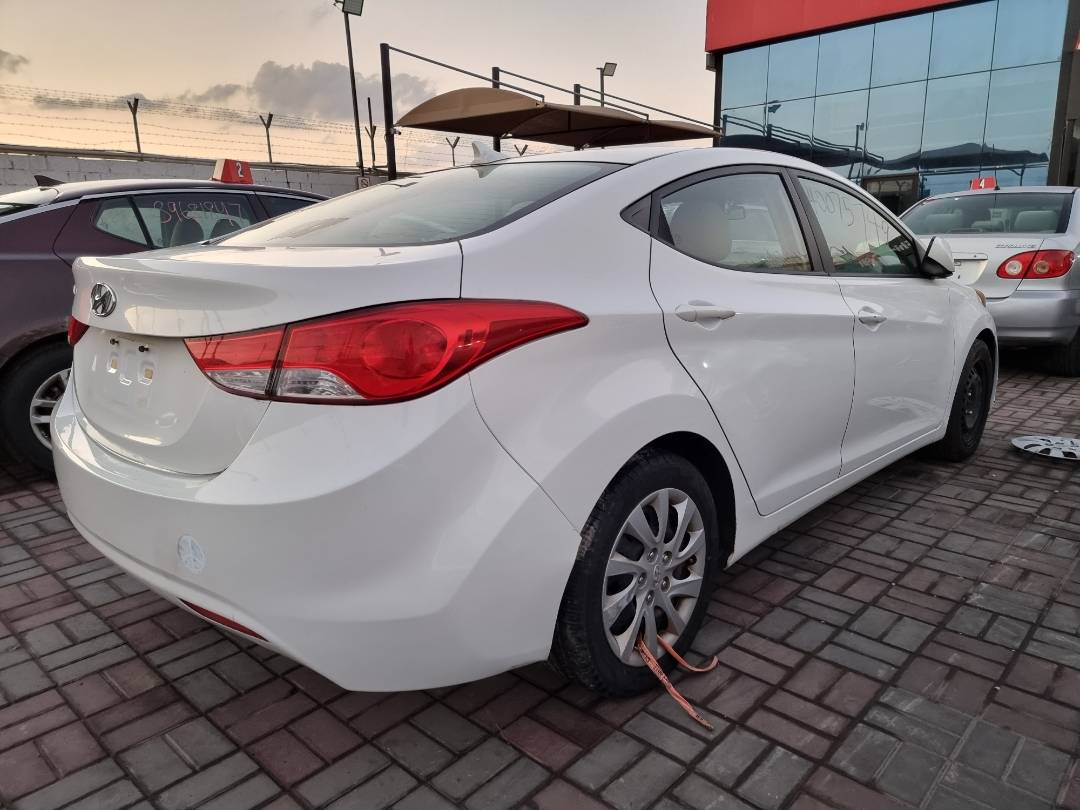 2011 HYUNDAI ELANTRA — 198470 Miles — Lot 125487 — Ind. 12 - Marhaba Auctions Used Cars - Image 4