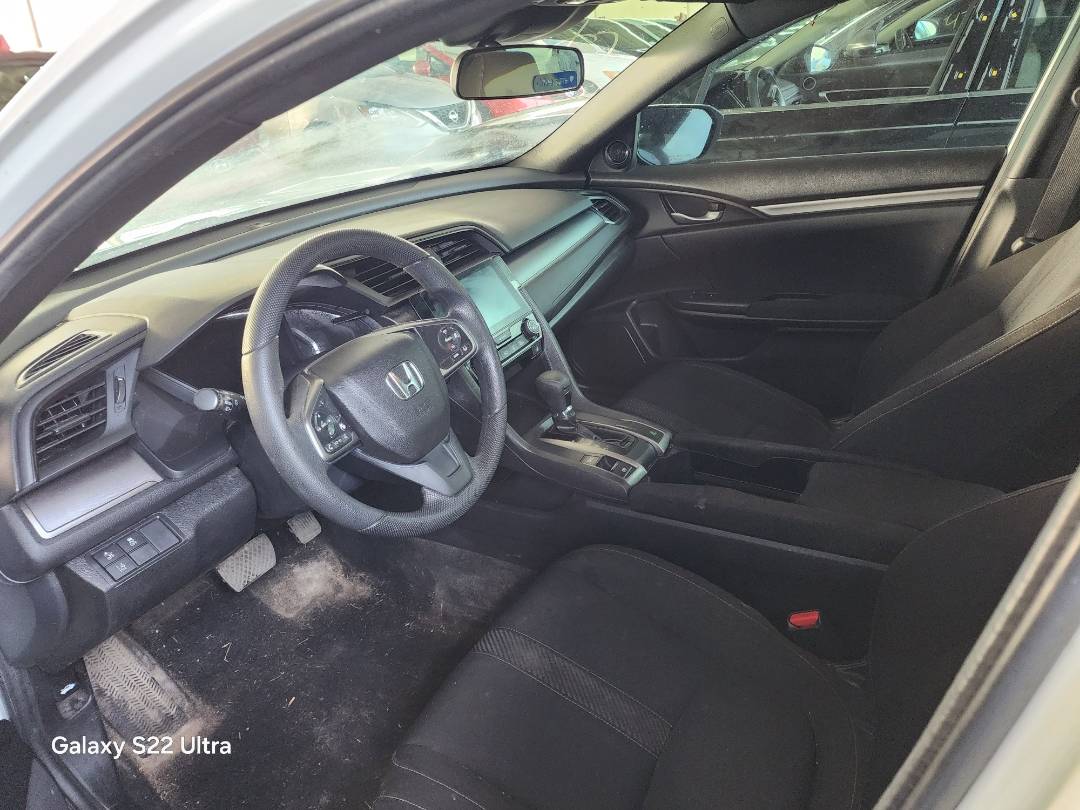 2017 HONDA CIVIC — 159645 KM — Lot 45268354 — Ind. 12 - Marhaba Auctions Used Cars - Image 3