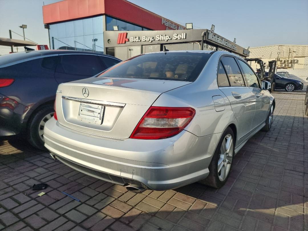 2011 MERCEDES BENZ C300 — 115594 Miles — Lot 215487 — Ind. 12 - Marhaba Auctions Used Cars - Image 4