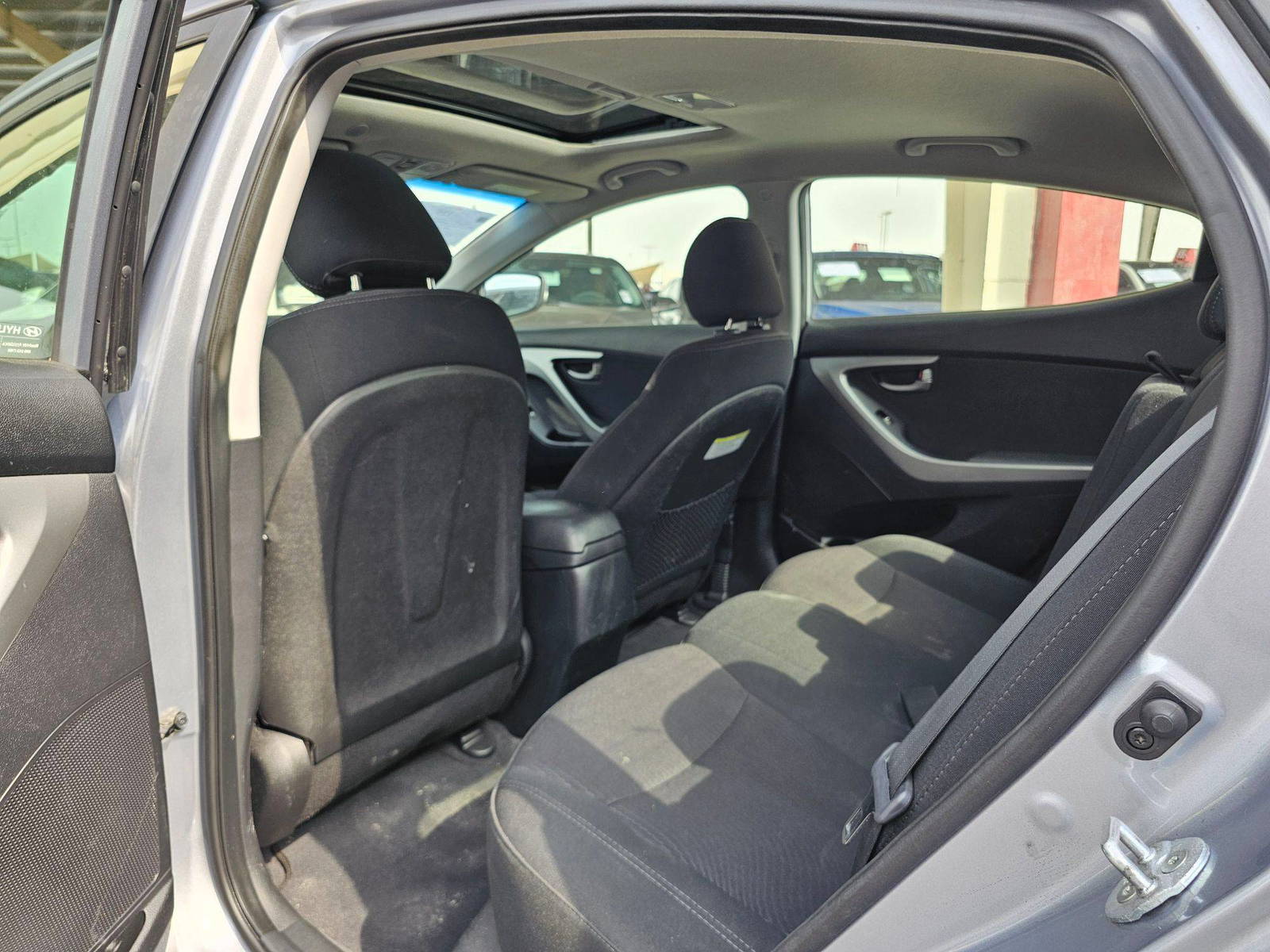 2016 HYUNDAI ELANTRA — 160359 Miles — Lot 647211 — Souq - Marhaba Auctions Used Cars - Image 6
