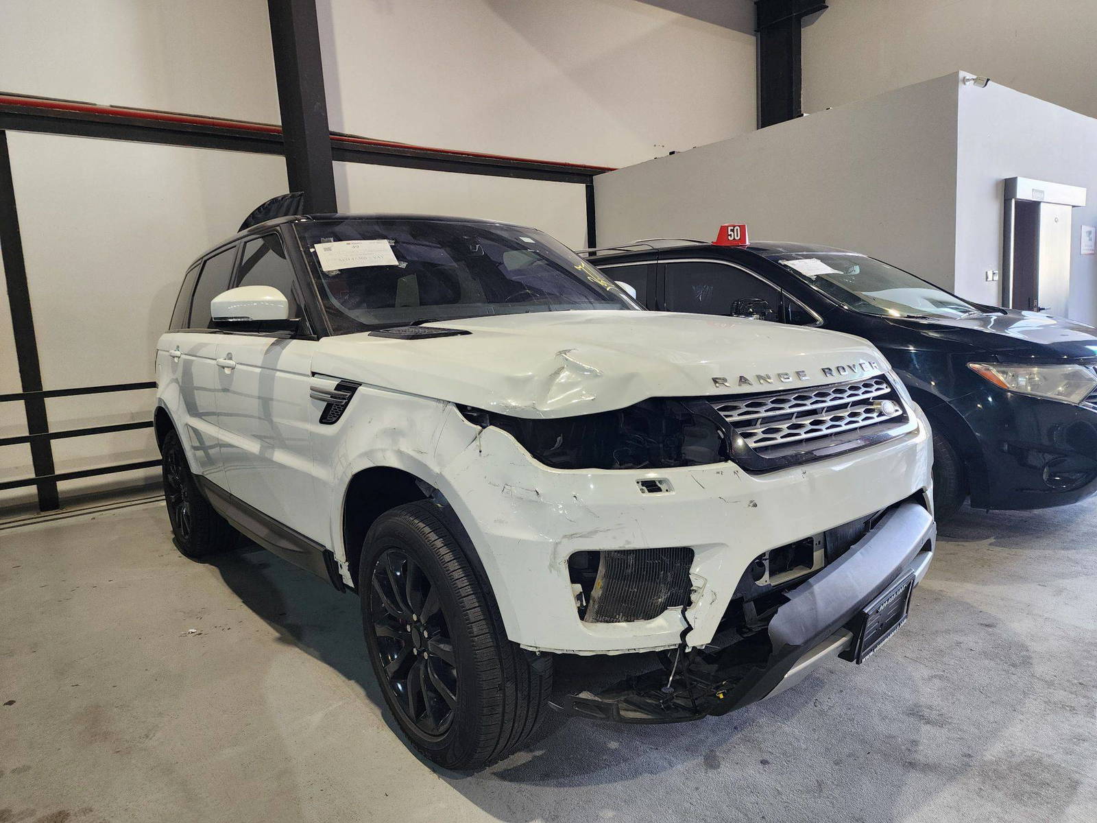 2016 LAND ROVER RANGE ROVER SPORT — 72705 Miles — Lot 214587 — Al Quoz - Marhaba Auctions Used Cars - Image 4