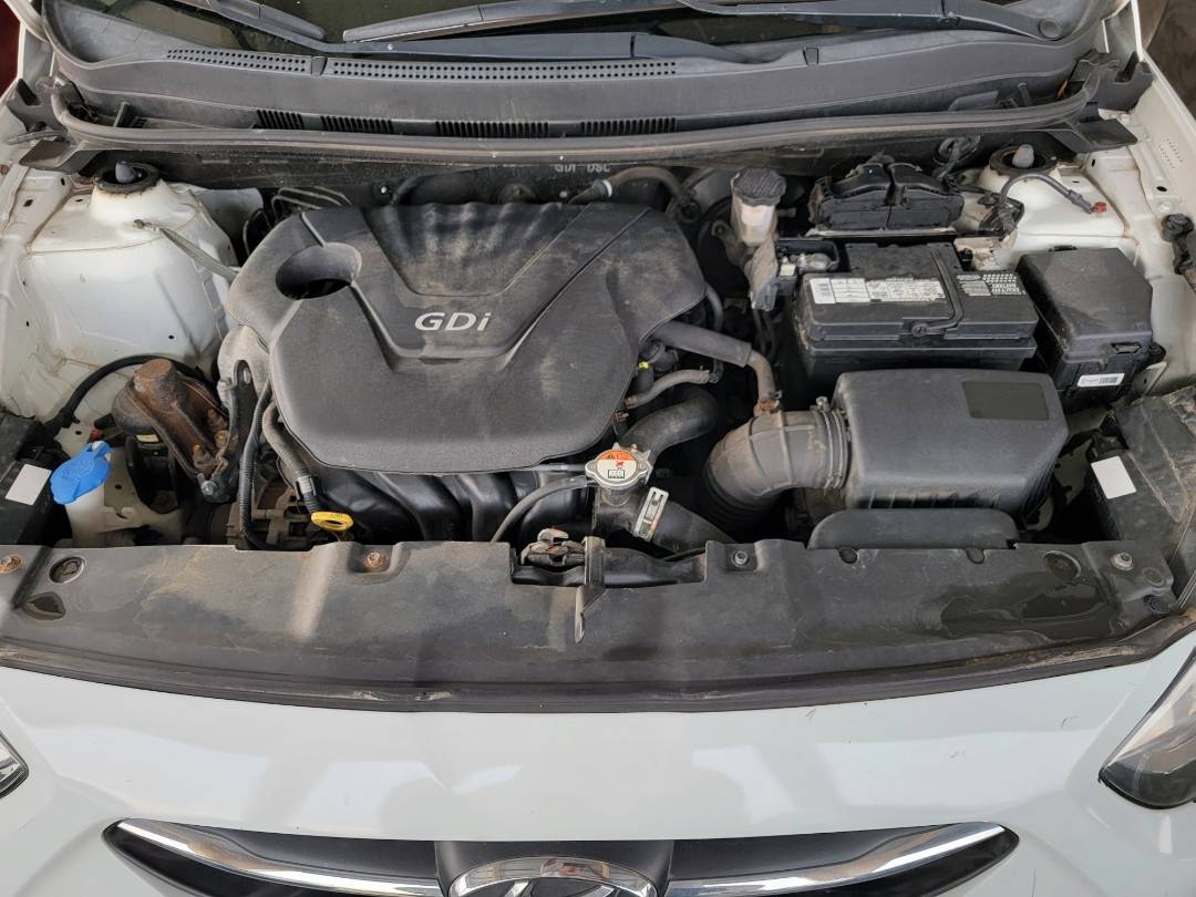 2015 HYUNDAI ACCENT — 100788 Miles — Lot 43910044 — Souq - Marhaba Auctions Used Cars - Image 10