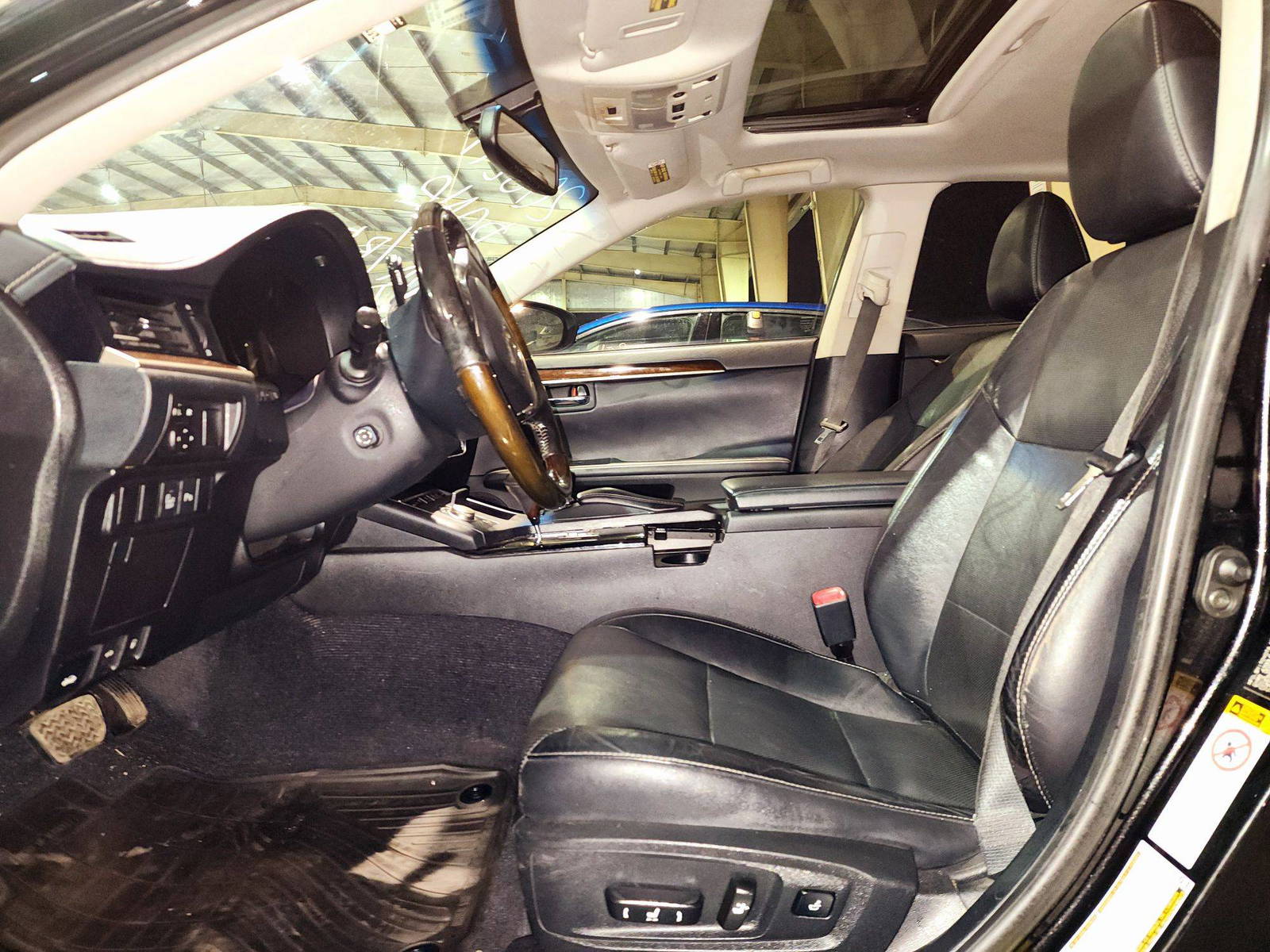 2015 LEXUS ES 350 — 126262 Miles — Lot F2206247 — Main - Marhaba Auctions Used Cars - Image 9