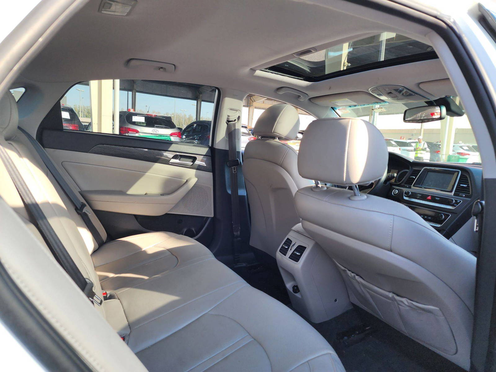 2018 HYUNDAI SONATA — 68670 Miles — Lot 47487584 — Souq - Marhaba Auctions Used Cars - Image 4