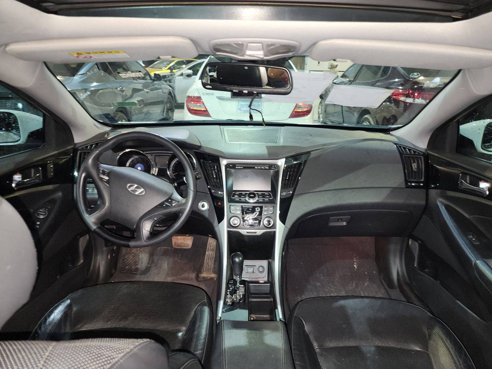 2010 HYUNDAI SONATA — 190402 KM — Lot 053741 — Ind. 12 - Marhaba Auctions Used Cars - Image 8