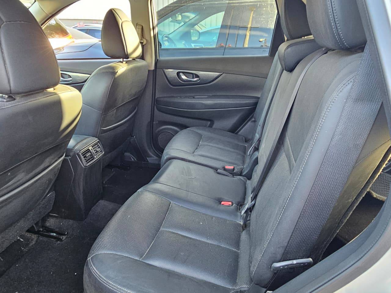 2015 NISSAN ROGUE — 158038 Miles — Lot V7FC799095 — Main - Marhaba Auctions Used Cars - Image 9