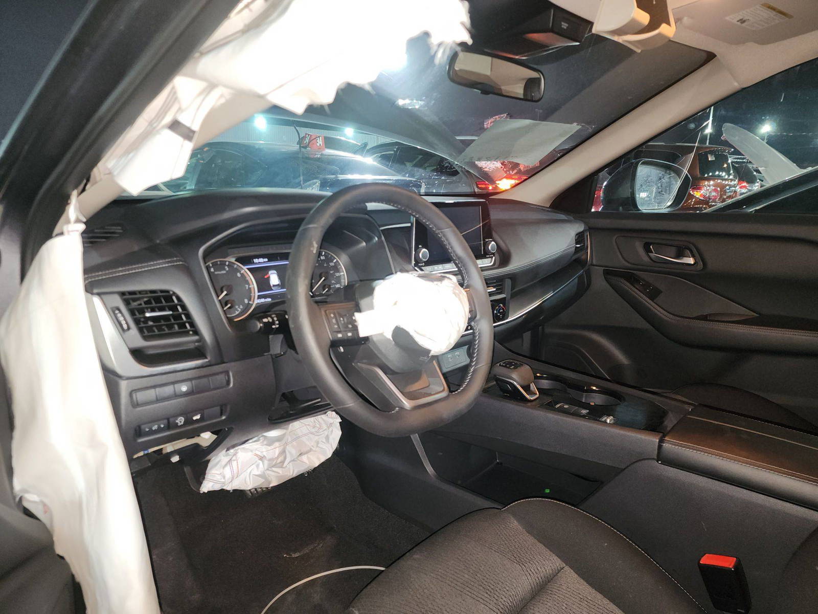 NISSAN ROGUE 2025 - Marhaba Auction Used Cars - Image 9