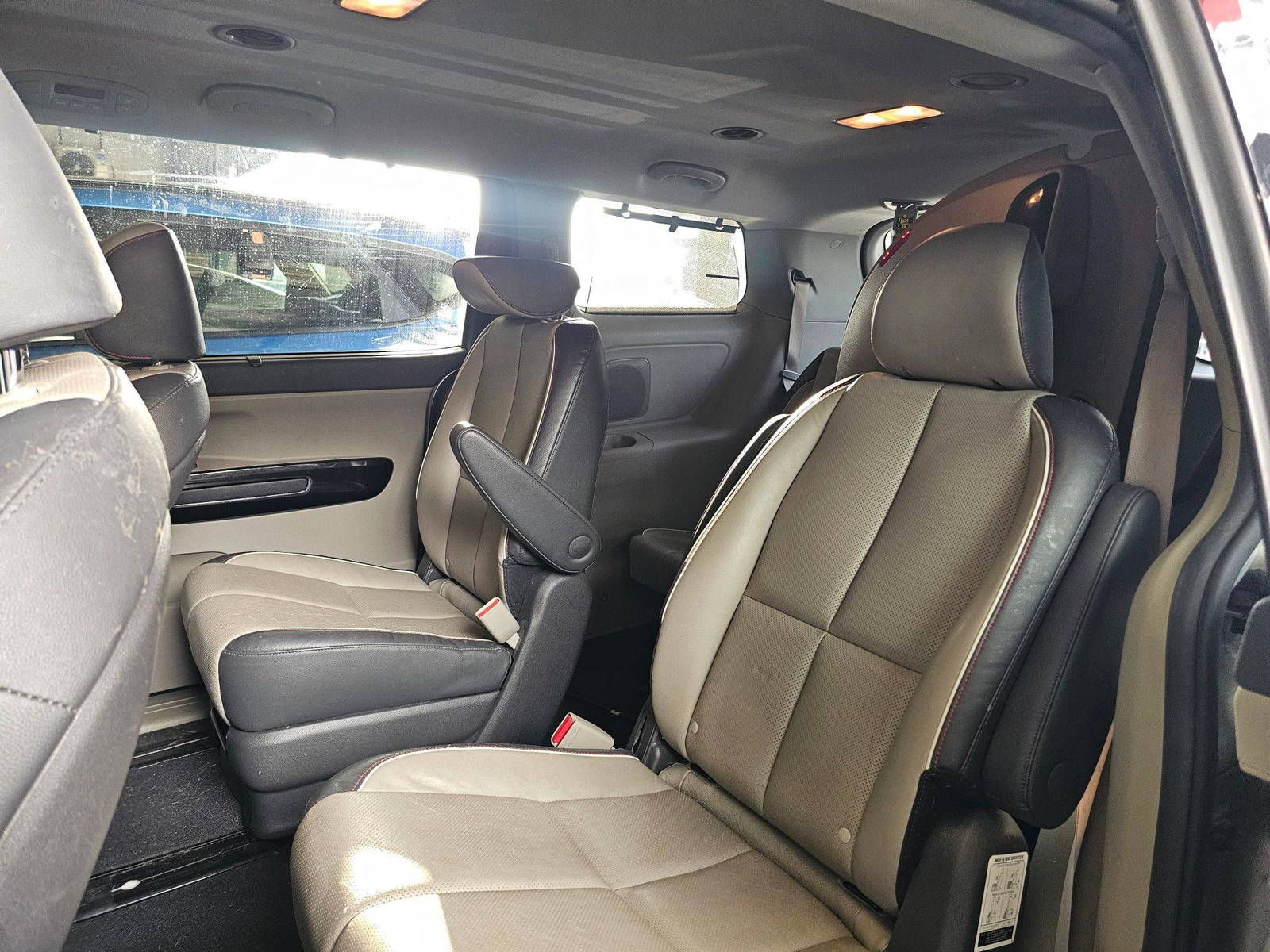 KIA SEDONA 2017 - Marhaba Auction Used Cars - Image 7