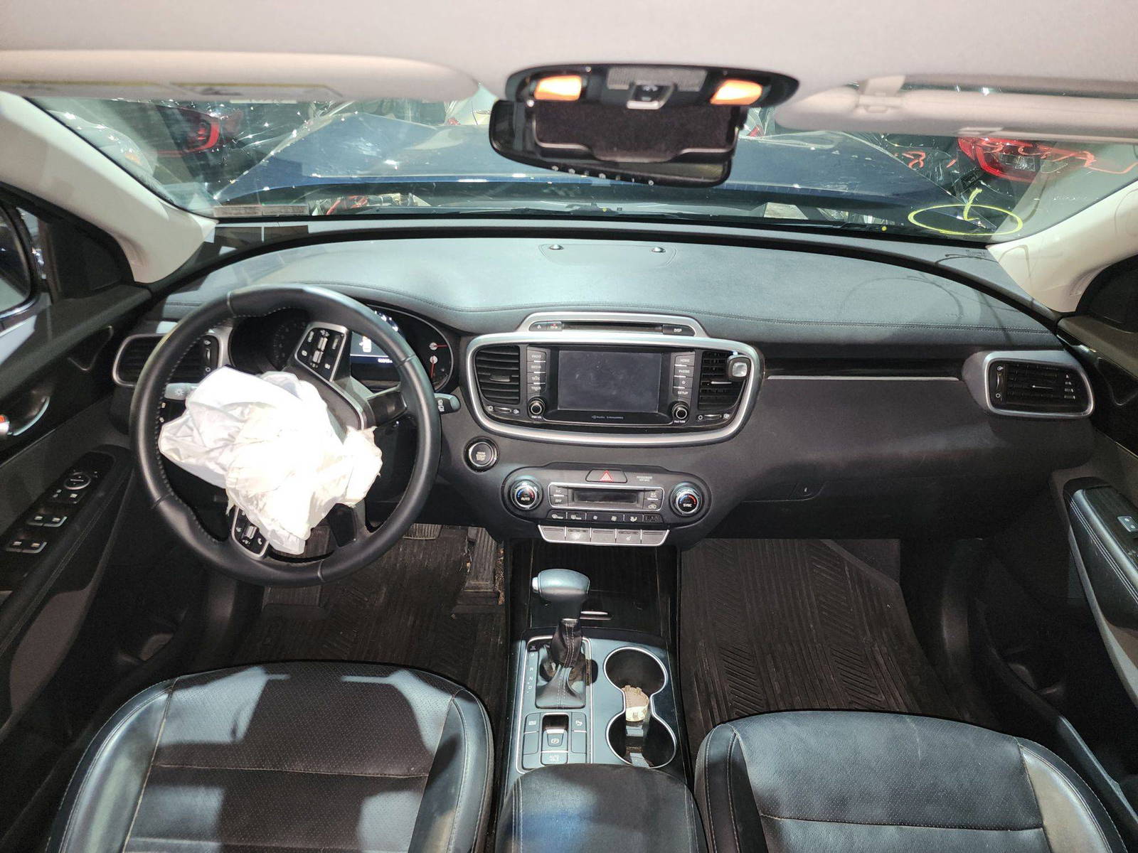 KIA SORENTO 2019 - Marhaba Auction Used Cars - Image 8