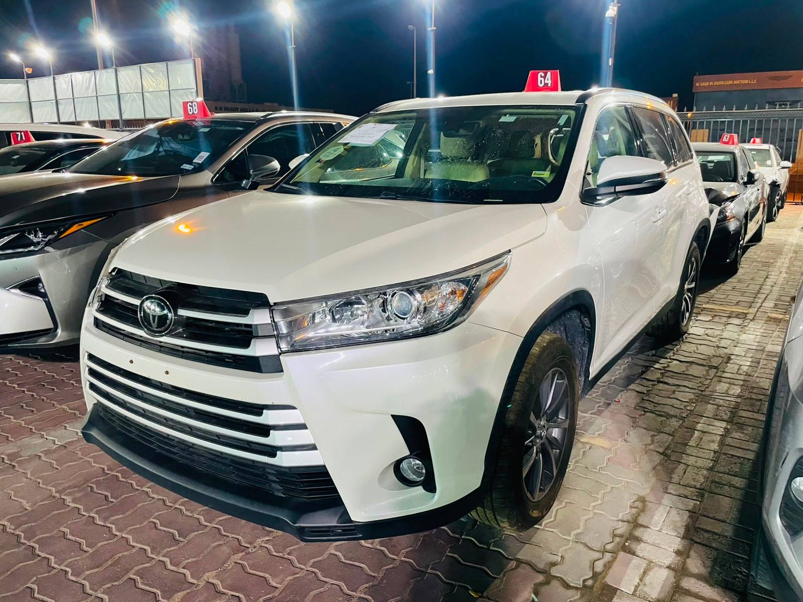2019 TOYOTA HIGHLANDER — 100146 Miles — Lot 94389245 — Al Sajaa - Marhaba Auctions Used Cars - Image 4