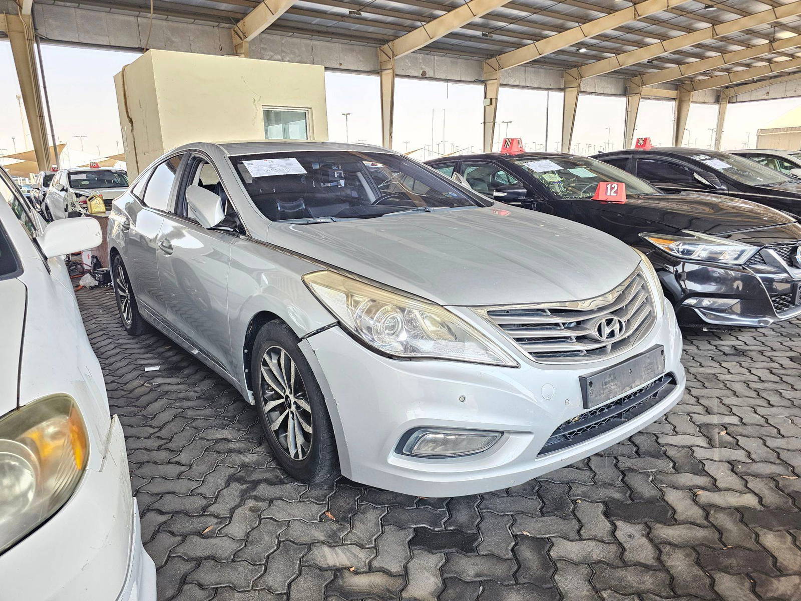 HYUNDAI GRANDEUR 2011 - Marhaba Auction Used Cars - Image 3