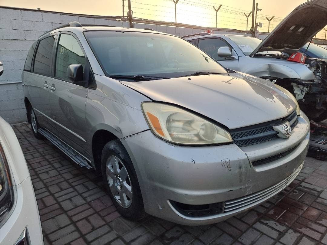 2004 TOYOTA SIENNA — 246799 Miles — Lot 215478 — Ind. 12 - Marhaba Auctions Used Cars - Image 3