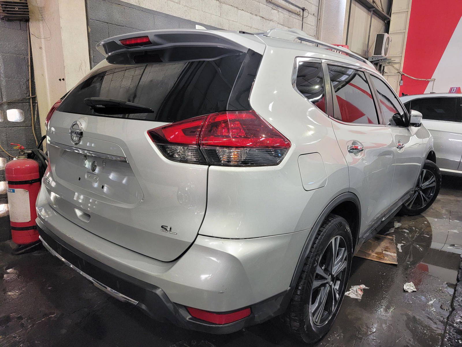 2018 NISSAN ROGUE — 168575 Miles — Lot 68881165 — Main - Marhaba Auctions Used Cars - Image 3
