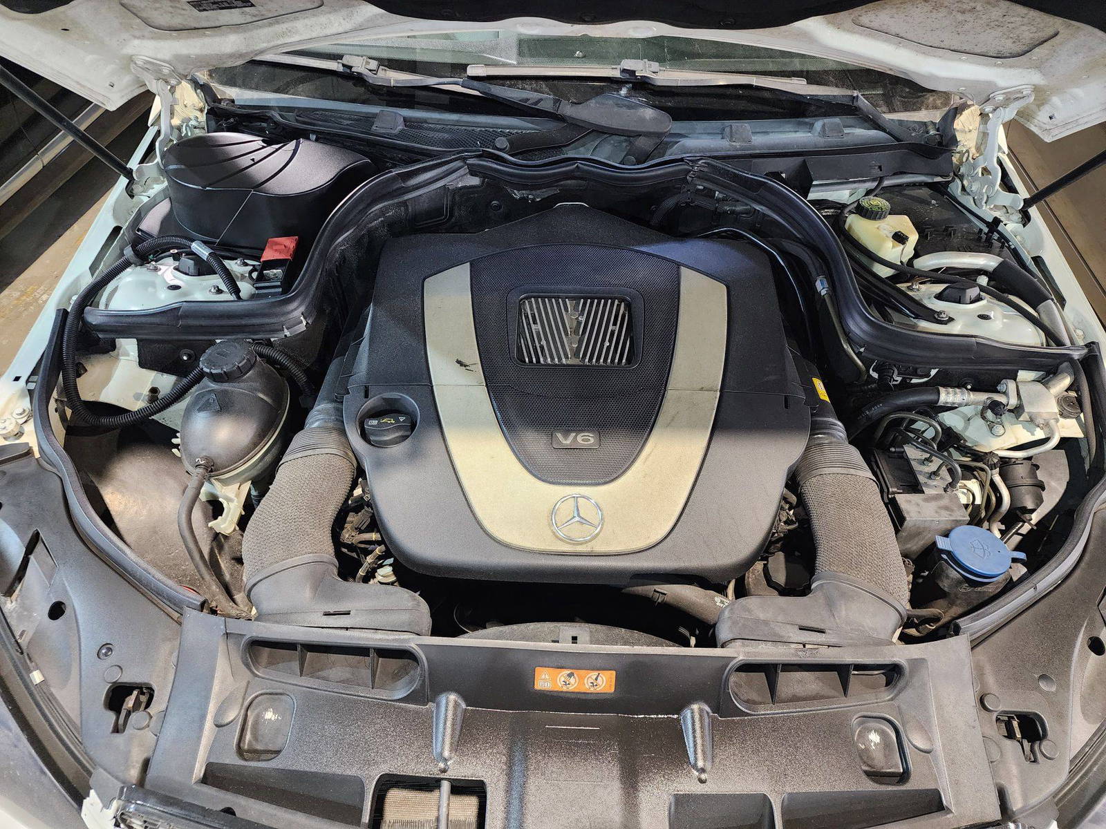 MERCEDES BENZ C300 2011 - Marhaba Auction Used Cars - Image 12