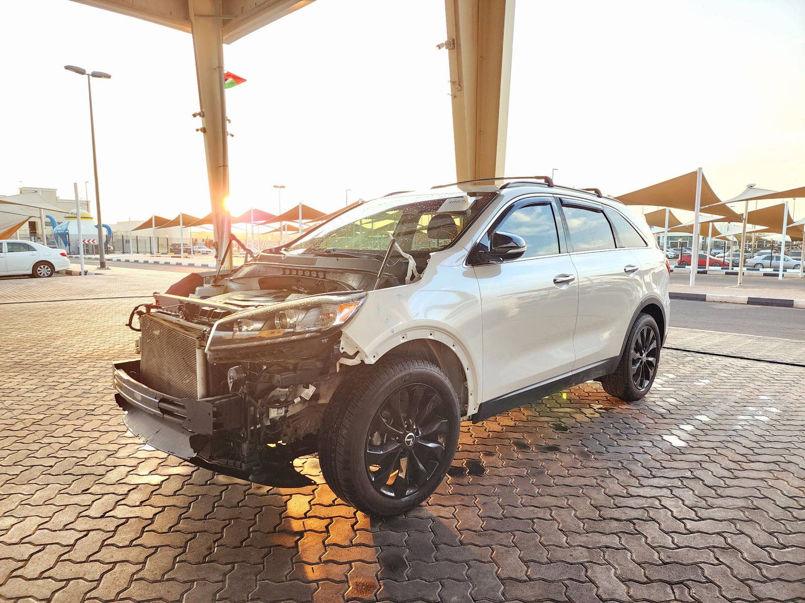 2019 KIA SORENTO — 97579 Miles — Lot 40076714 — Souq - Marhaba Auctions Used Cars - Image 5