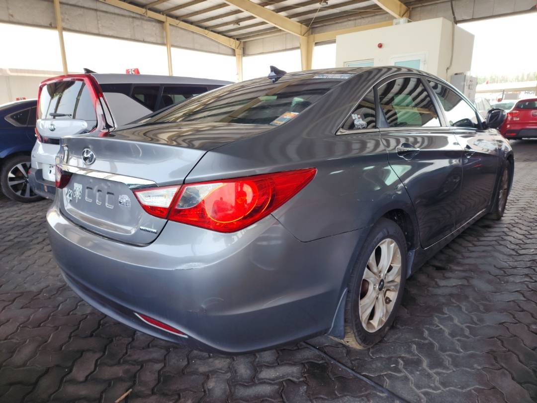 2012 HYUNDAI SONATA — 171111 Miles — Lot 45413954 — Souq - Marhaba Auctions Used Cars - Image 5
