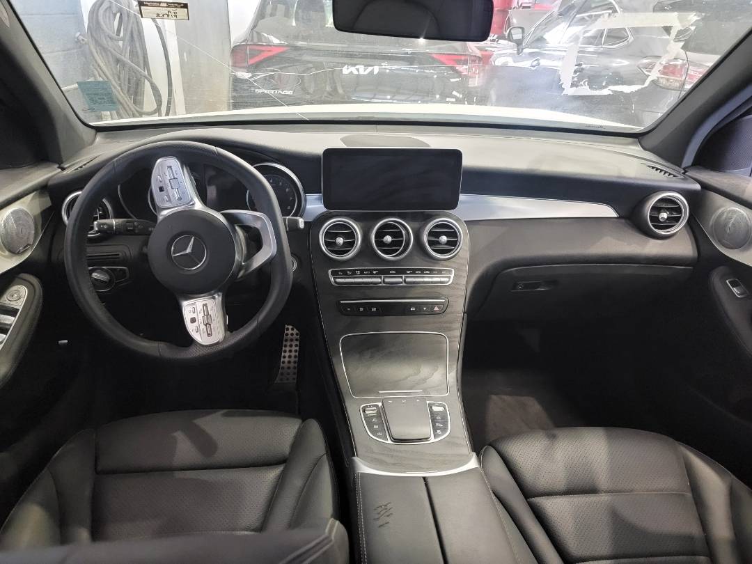 2020 MERCEDES BENZ GLC-300 — 25819 Miles — Lot F739931 — Main - Marhaba Auctions Used Cars - Image 7