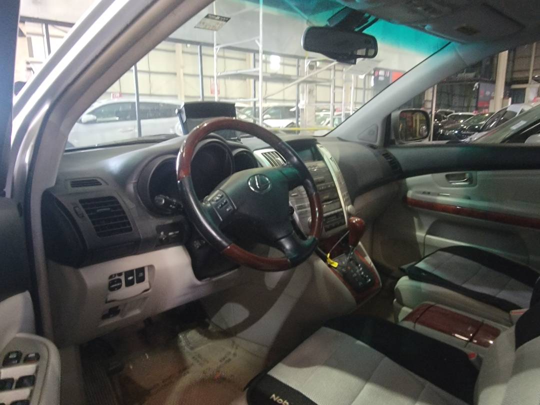2005 LEXUS RX 330 — 187702 KM — Lot 092959 — Main - Marhaba Auctions Used Cars - Image 5
