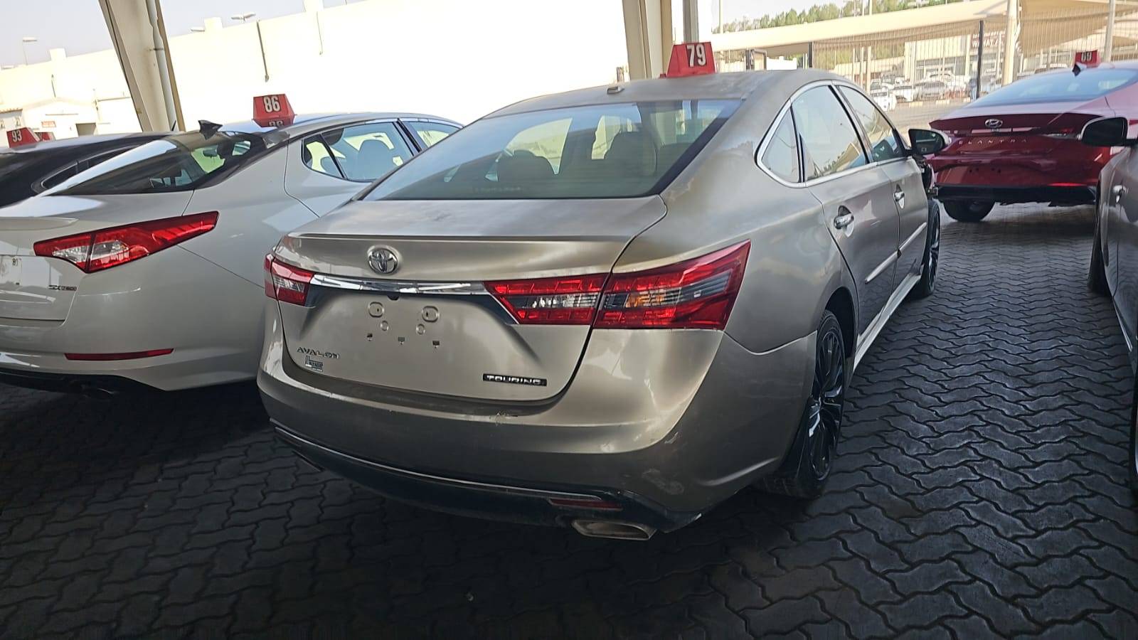 2018 TOYOTA AVALON — 73419 Miles — Lot 1JU272422 — Souq - Marhaba Auctions Used Cars - Image 3