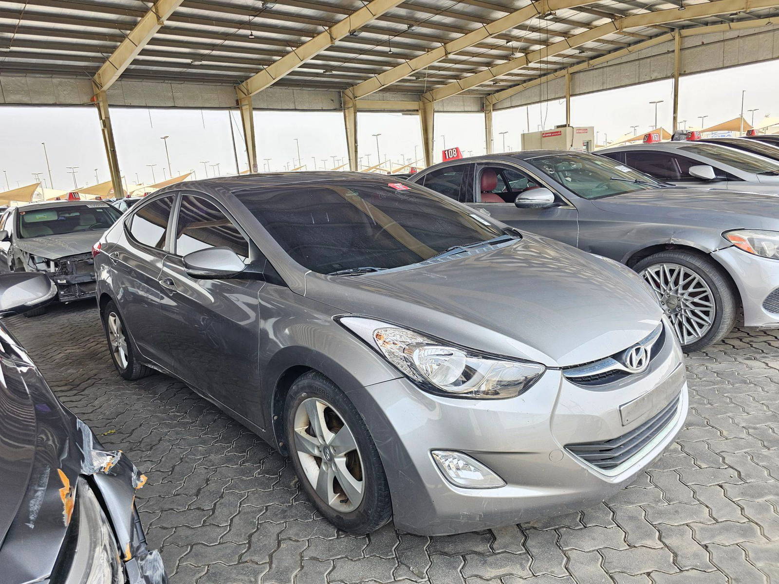 2011 HYUNDAI AVANTE — 112806 KM — Lot 11719 — Souq - Marhaba Auctions Used Cars - Image 4