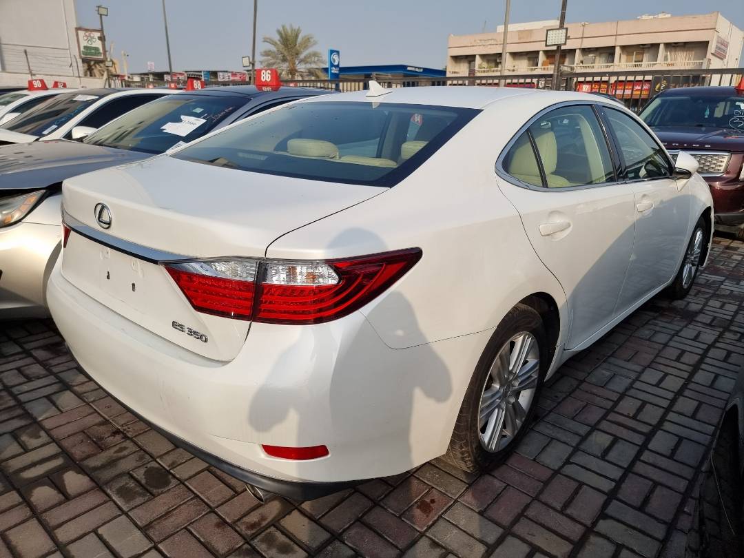 2013 LEXUS ES 350 — 100065 Miles — Lot 125478 — Ind. 12 - Marhaba Auctions Used Cars - Image 3