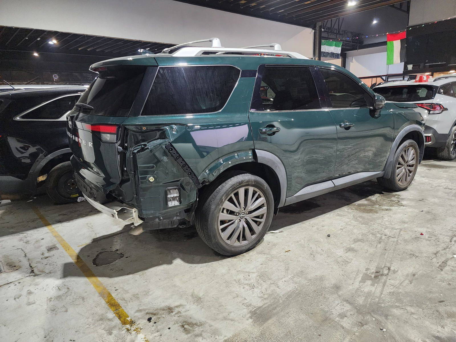 2023 NISSAN PATHFINDER — sold — 35581 Miles — Lot 43051679 — Souq - Marhaba Auctions Used Cars - Image 3