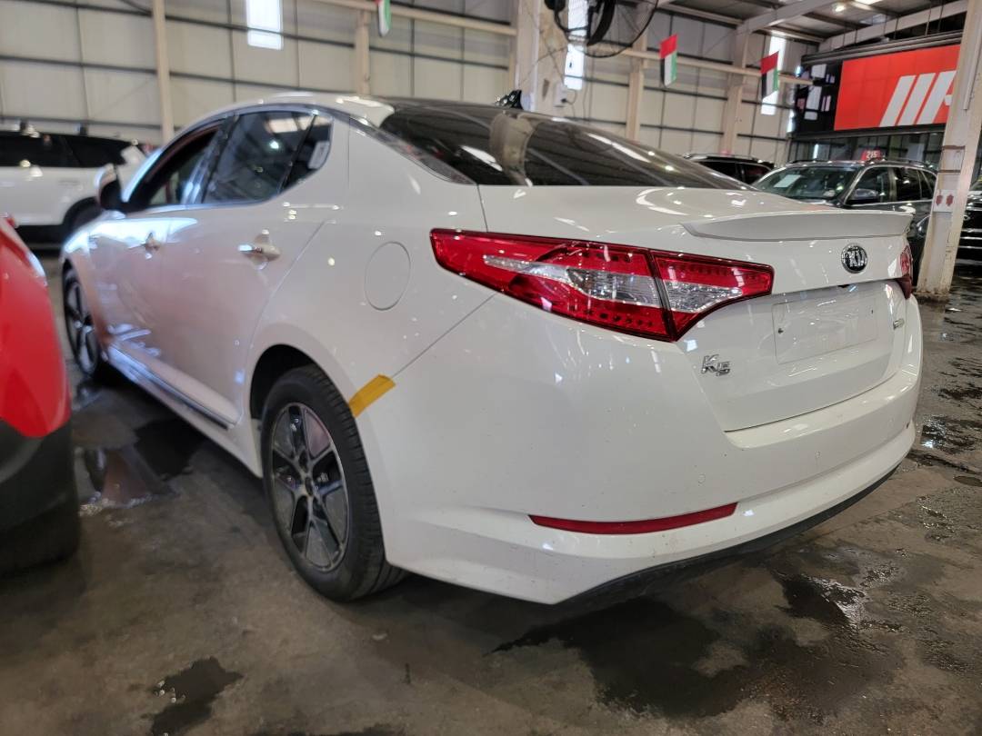2013 KIA K5 — 211802 KM — Lot 041941 — Main - Marhaba Auctions Used Cars - Image 4