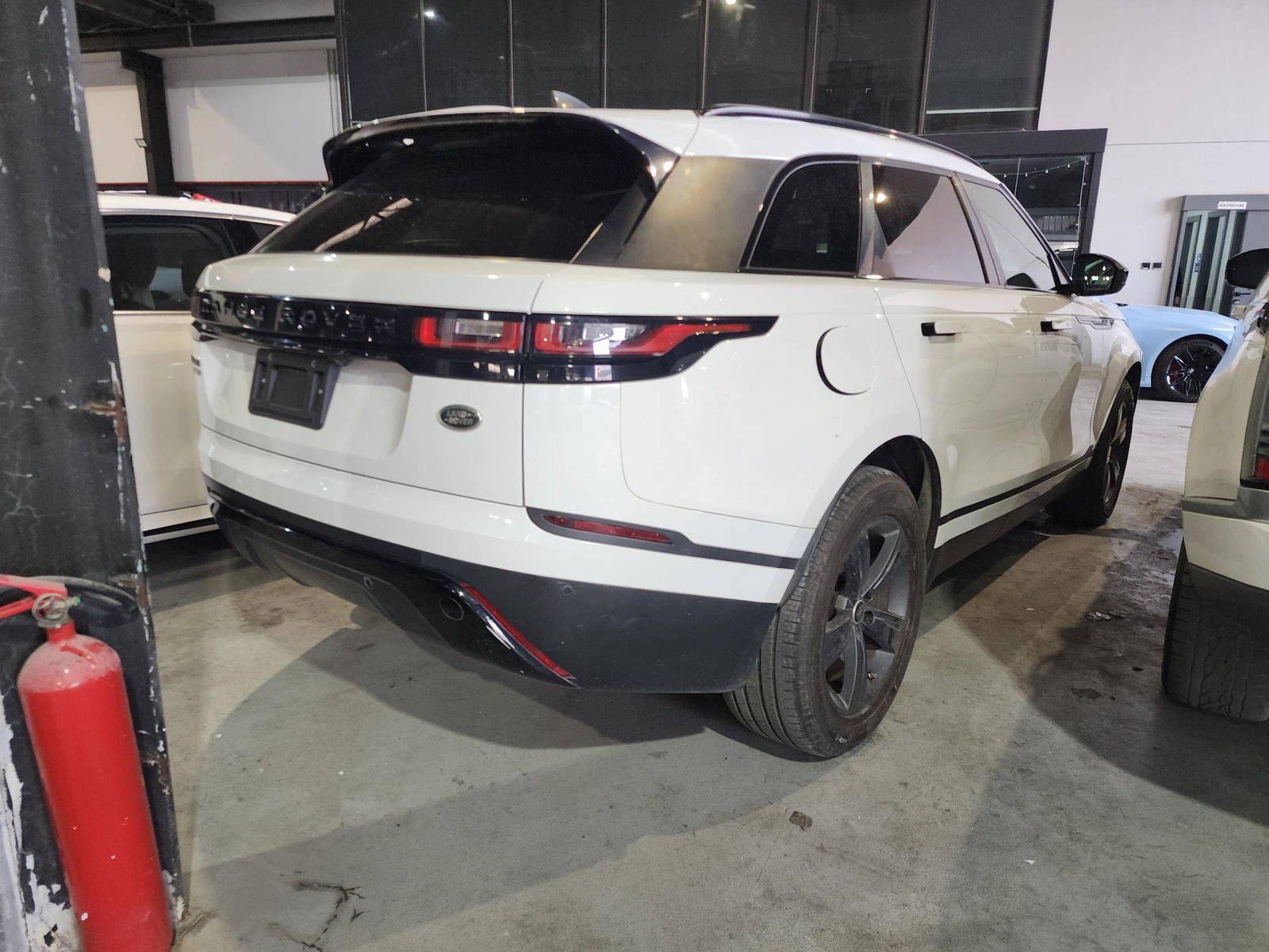 LAND ROVER RANGE ROVER VELAR 2018 - Marhaba Auction Used Cars - Image 5