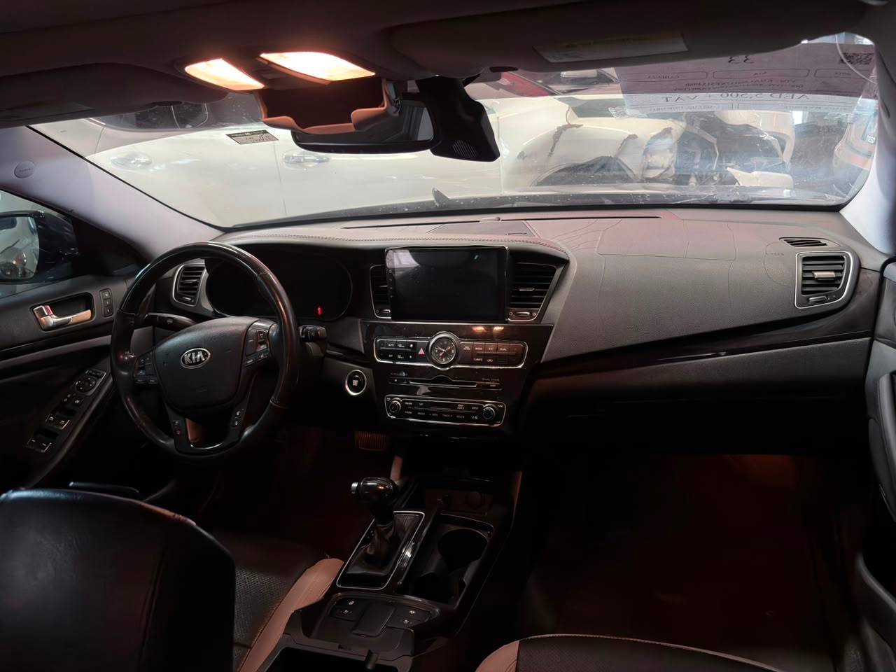 2014 KIA CADENZA — 477742 KM — Lot 7XE5154980 — Main - Marhaba Auctions Used Cars - Image 8