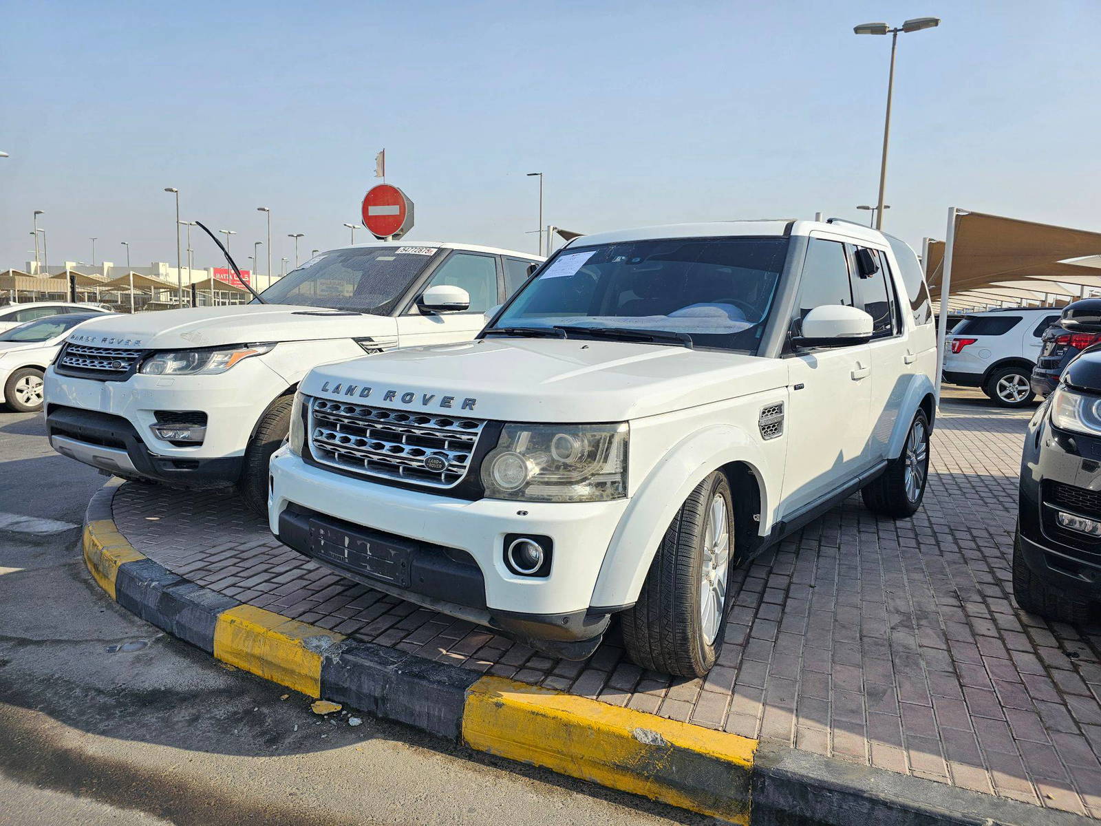 2015 LAND ROVER LR4 HSE LUXURY — 254956 KM — Lot AV6FA774875 — Souq - Marhaba Auctions Used Cars - Image 5