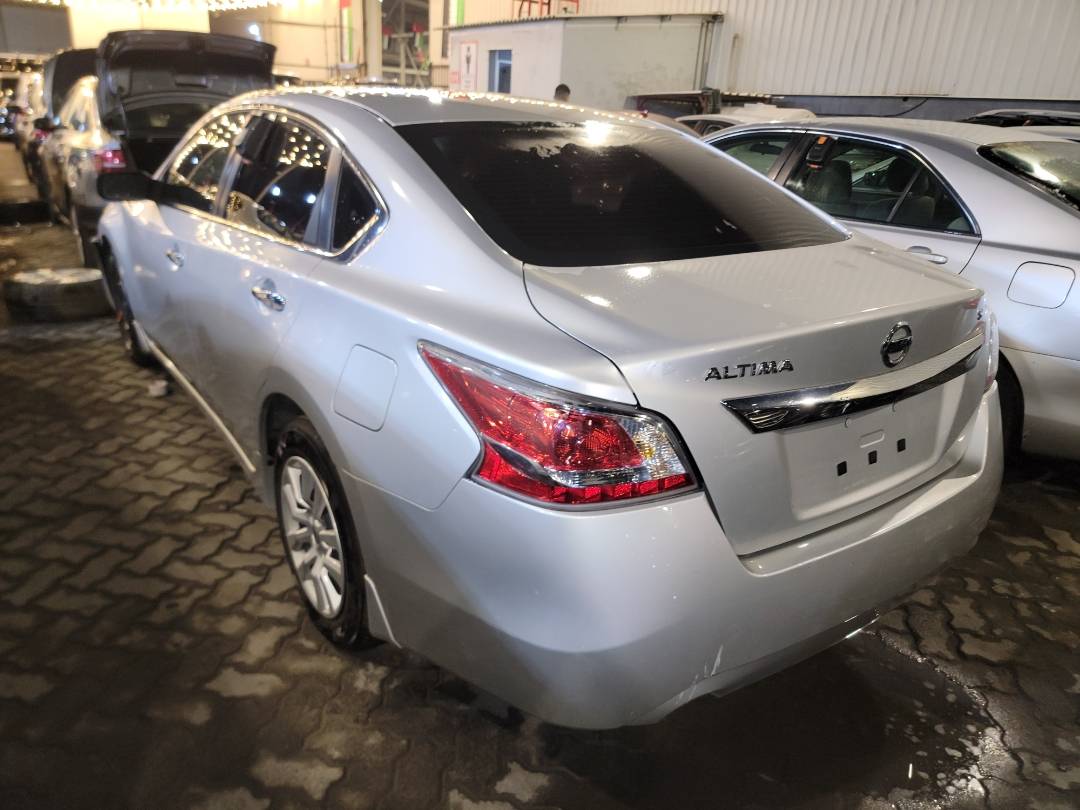 2015 NISSAN ALTIMA — 128353 Miles — Lot 63446763 - Marhaba Auctions Used Cars - Image 3
